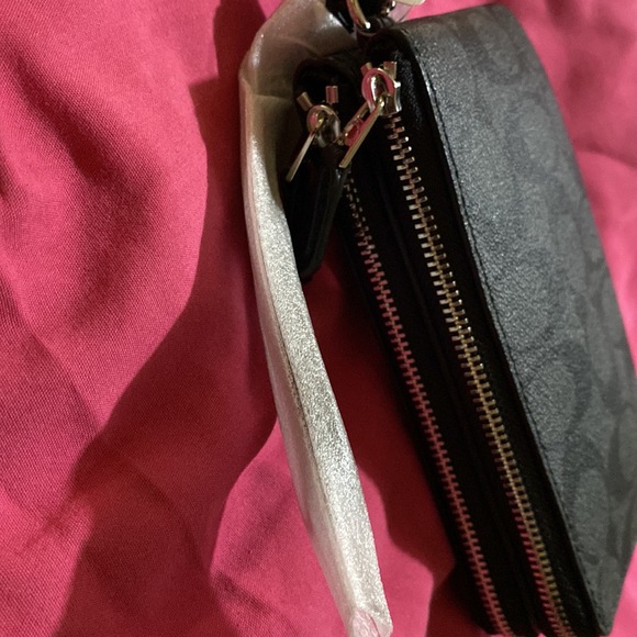 NWT 🔥 Double Corner Zip Wristlet In Signature Canvas NWT - Picture 9 of 16